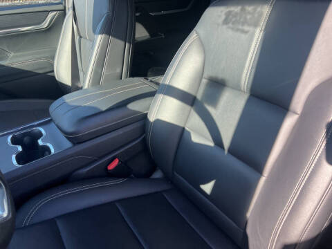 2024 GMC Acadia Elevation