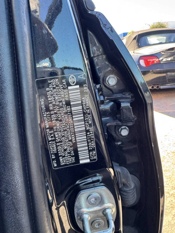 2016 Toyota Yaris 5-Door SE