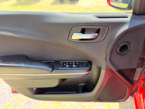 2017 Dodge Charger SE