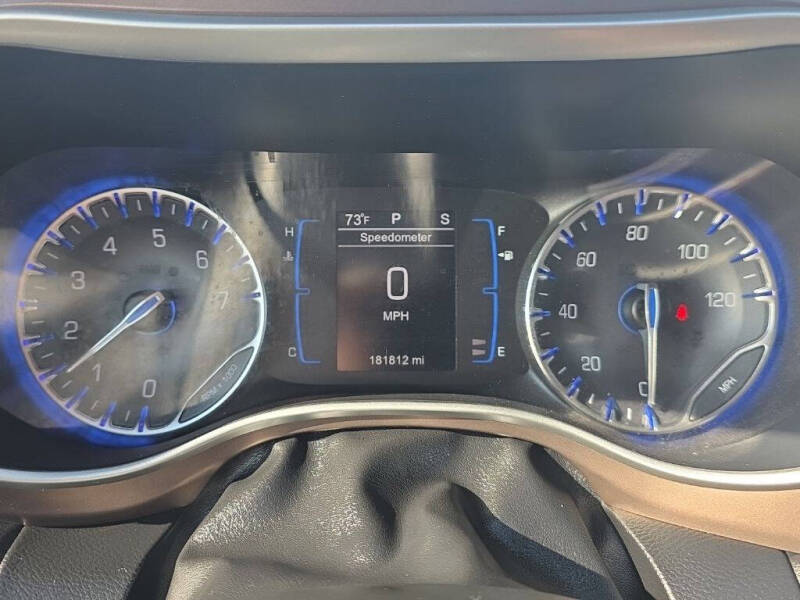 2017 Chrysler Pacifica Touring-L