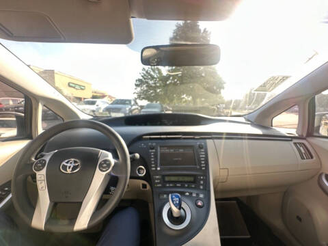 2010 Toyota Prius III
