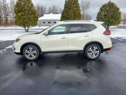 2019 Nissan Rogue for sale at Key Auto Sales, Inc. in Newport VT