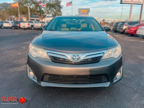 2014 Toyota Camry Hybrid XLE