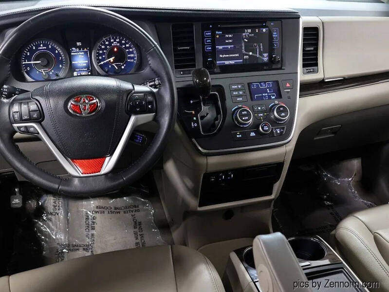2015 Toyota Sienna