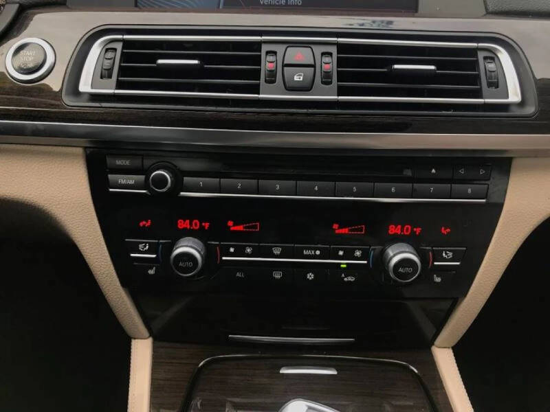 2011 BMW 7 Series 750Li xDrive