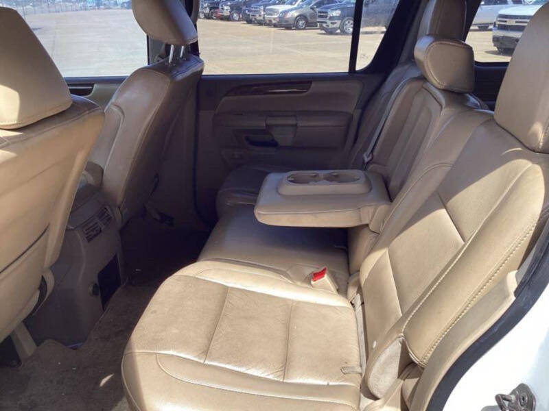 2014 Nissan Armada SV