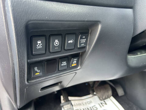 2017 Nissan Pathfinder SL