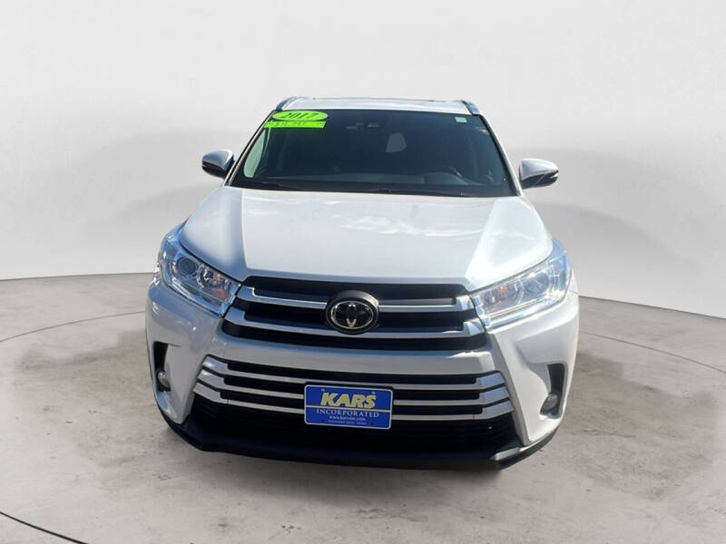 2017 Toyota Highlander SE