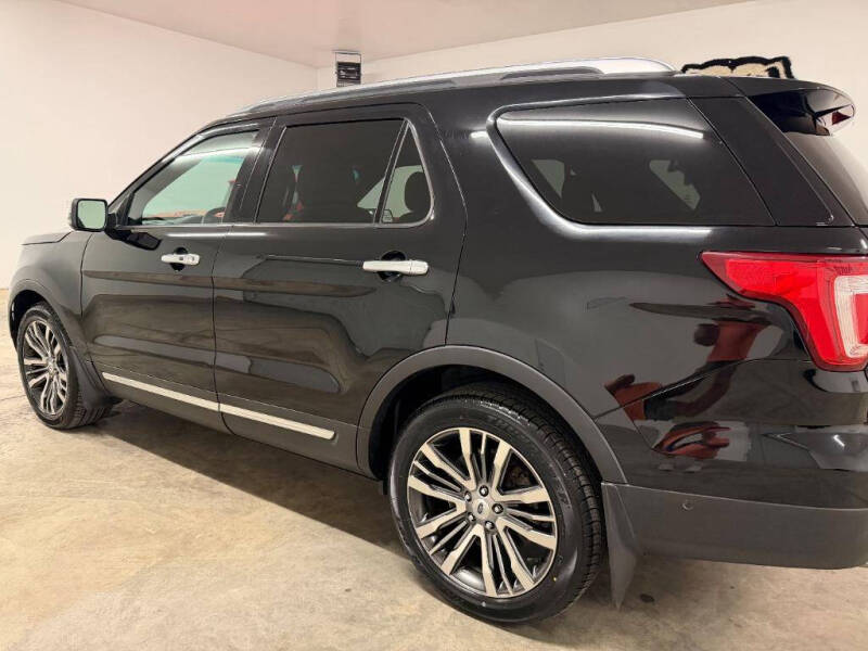 2017 Ford Explorer Platinum