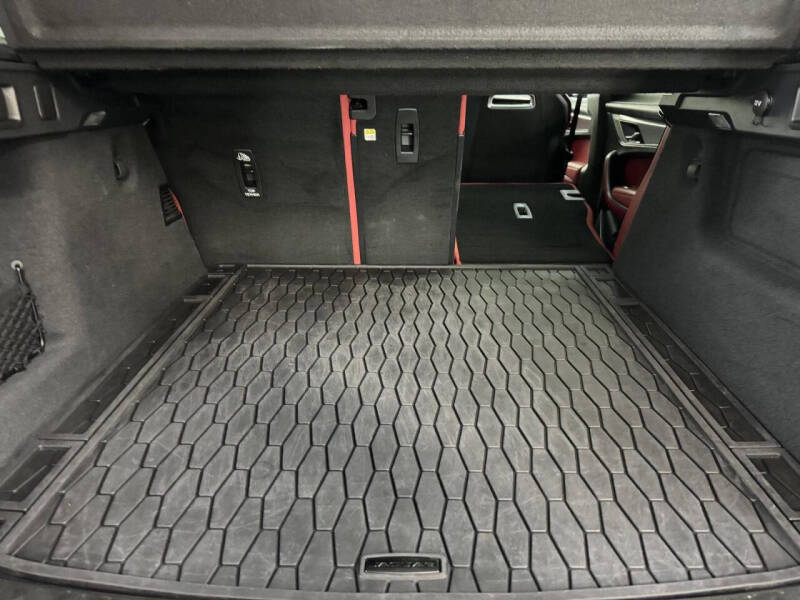 2024 Jaguar F-PACE P400 R-Dynamic S