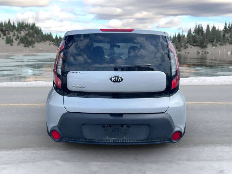 2016 Kia Soul +