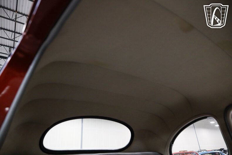 1947 Ford Deluxe