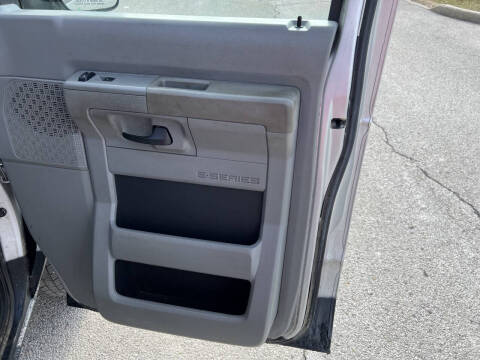 2011 Ford E-Series E-250