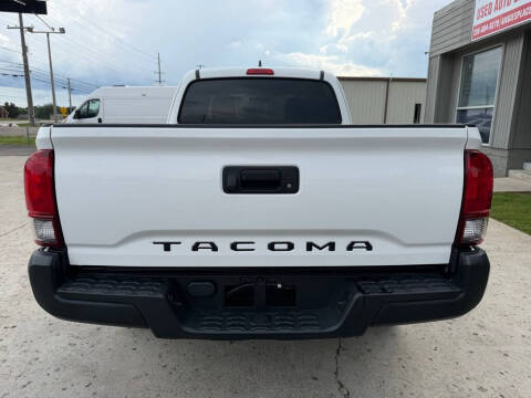 2018 Toyota Tacoma SR