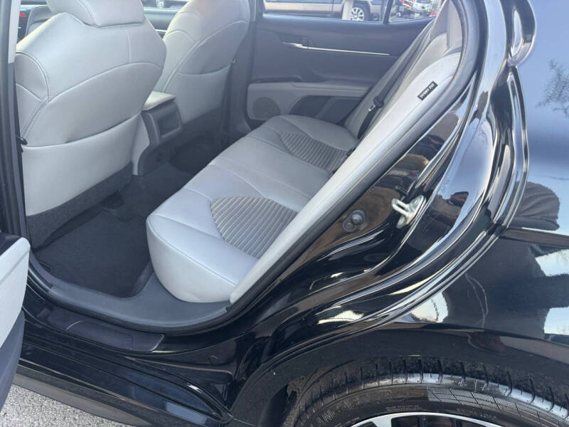 2019 Toyota Camry SE