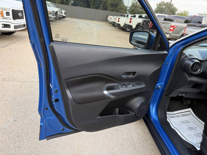 2022 Nissan Kicks SV