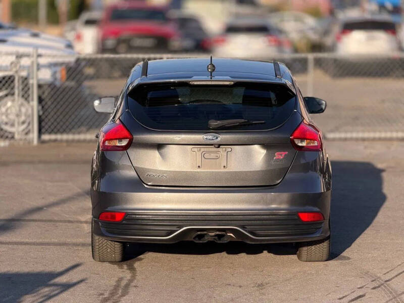 2017 Ford Focus ST