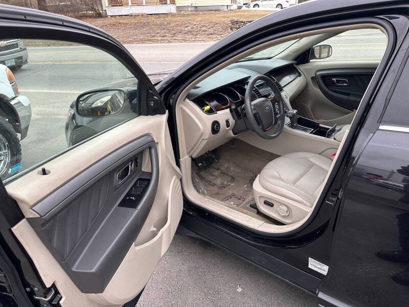 2011 Ford Taurus SEL