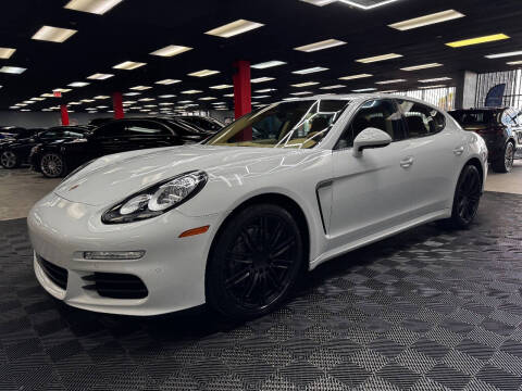 2015 Porsche Panamera 4