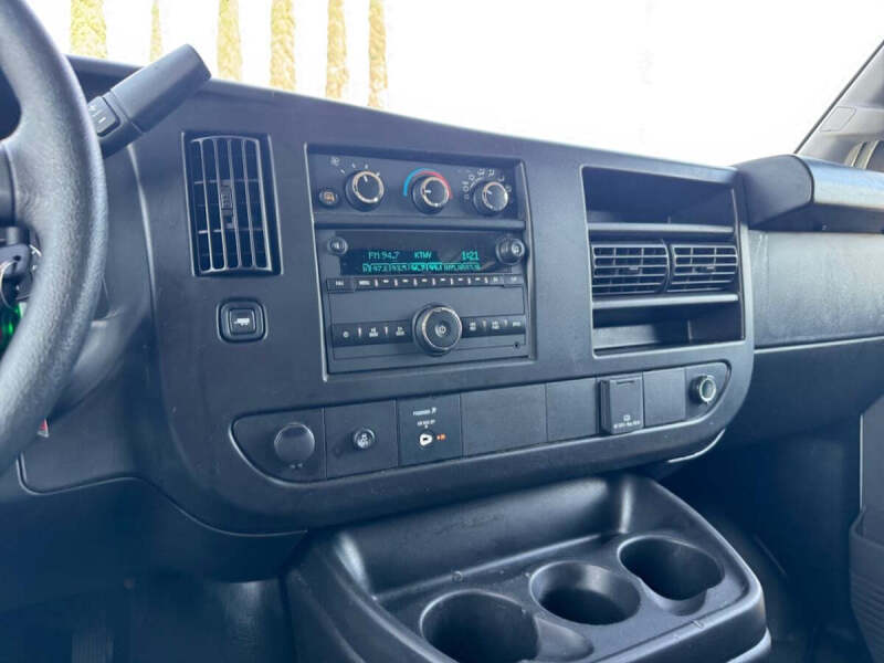 2024 GMC Savana 2500