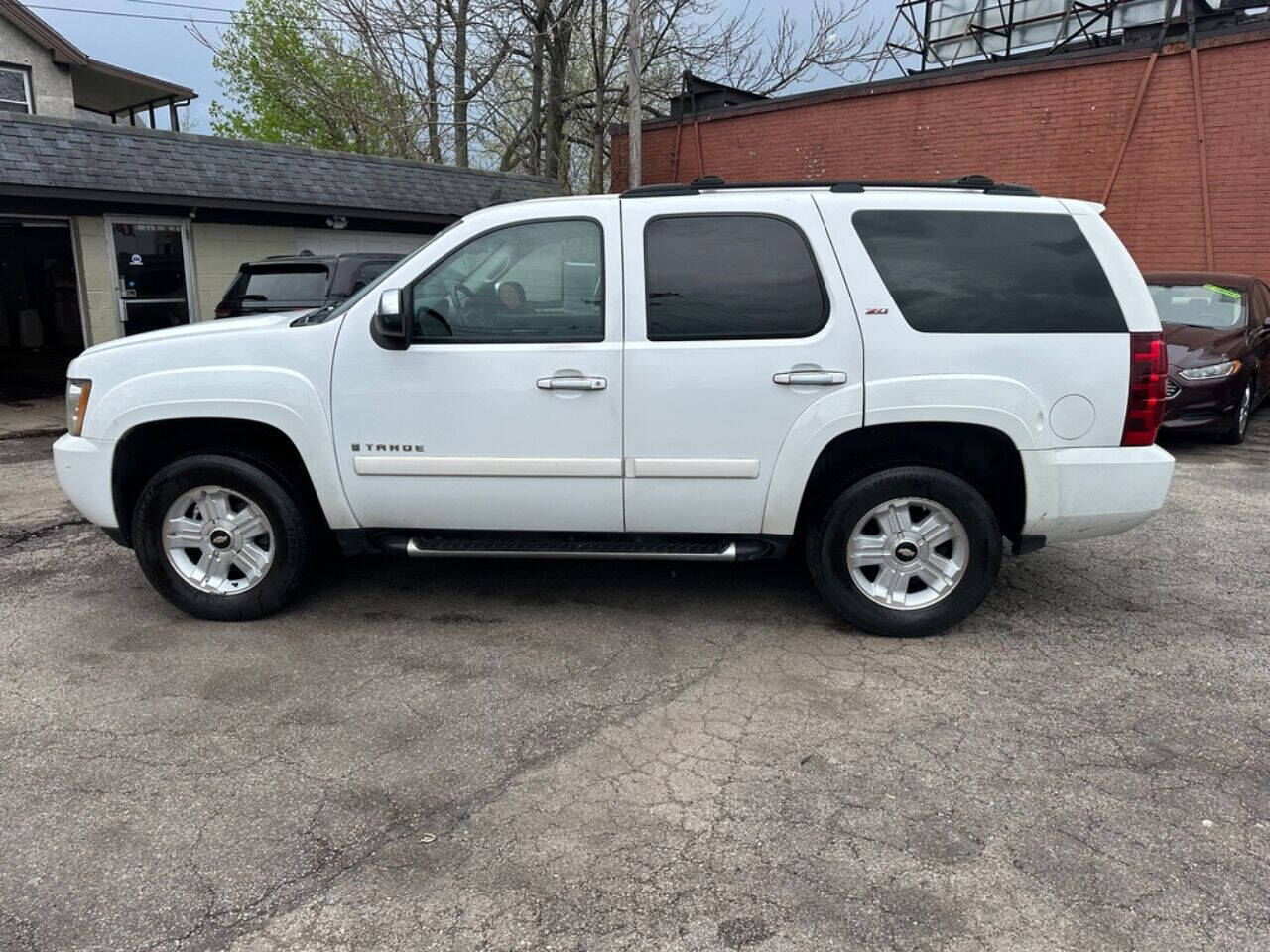 2008 Chevrolet Tahoe for sale at Kelly Auto Group in Cleveland, OH