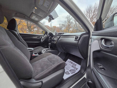 2015 Nissan Rogue SV