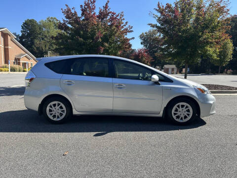 2013 Toyota Prius v Three