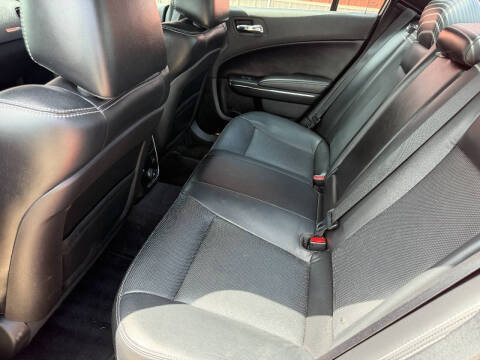 2013 Dodge Charger SXT