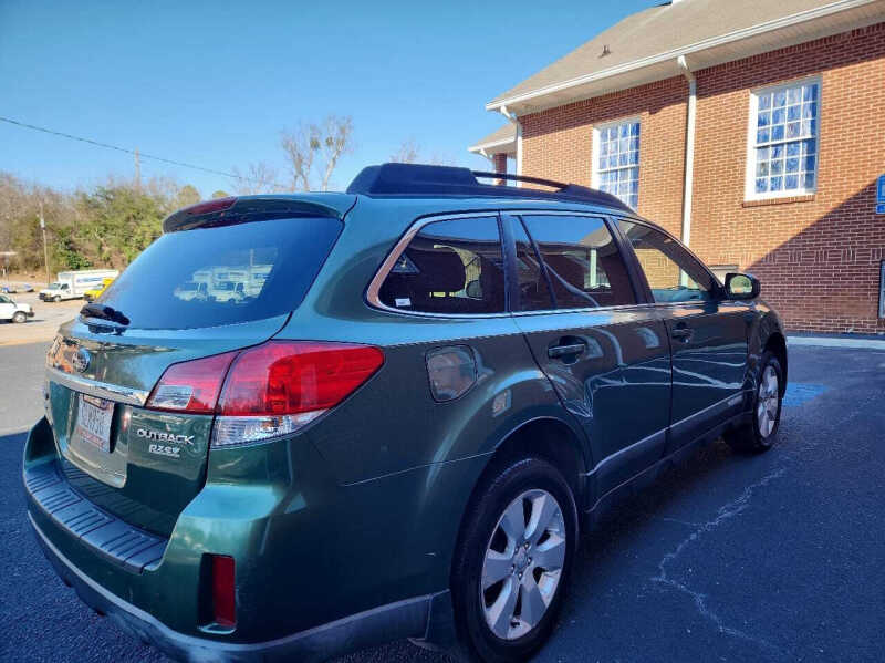 2010 Subaru Outback 2.5i Premium
