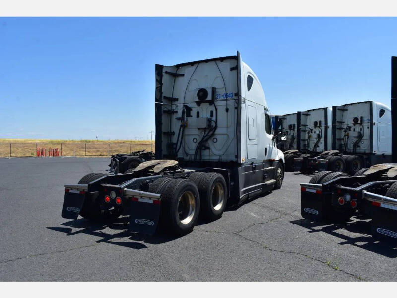 2021 Freightliner Cascadia