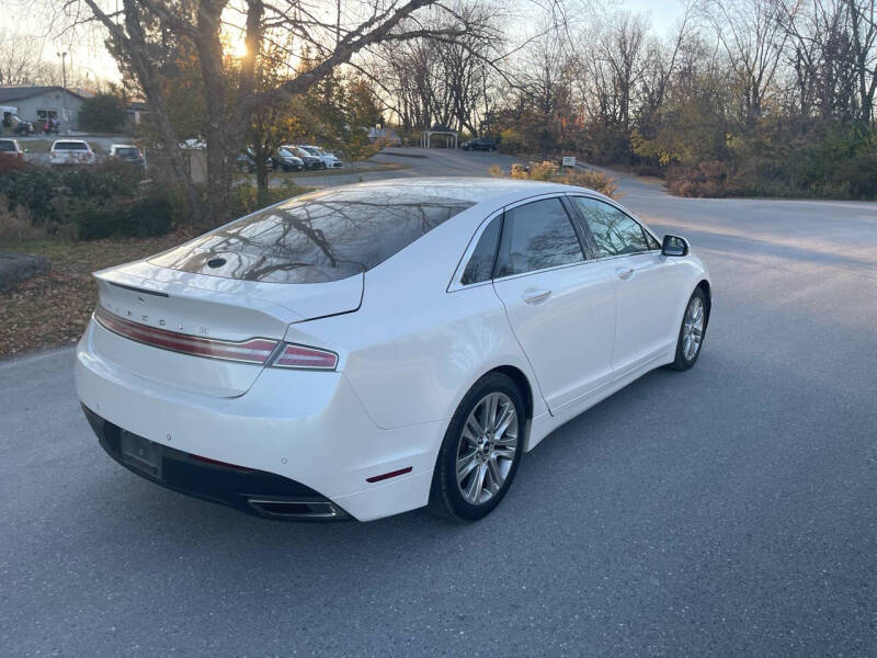 2015 Lincoln MKZ Base photo 7