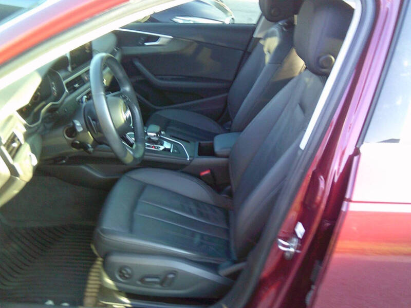 2018 Audi A4 2.0T quattro Premium Plus