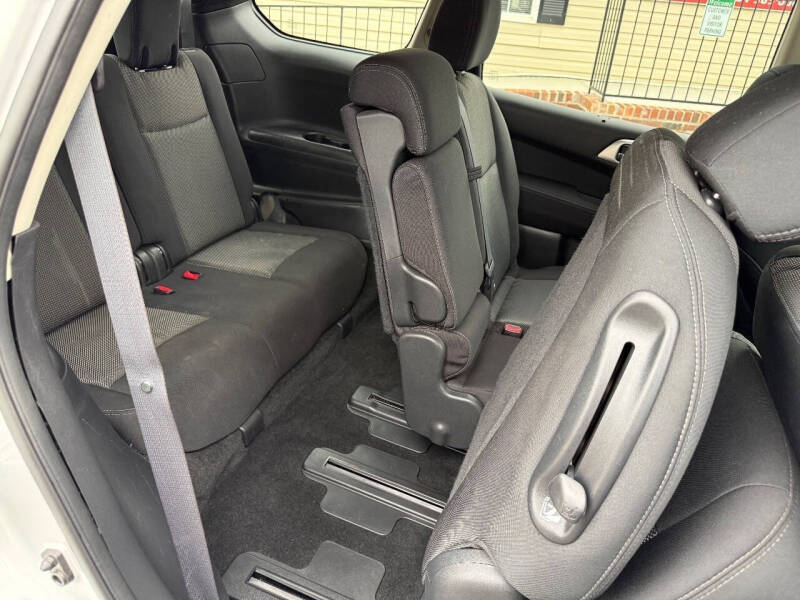 2017 Nissan Pathfinder S