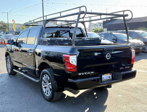 2017 Nissan Titan SL