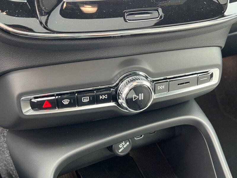 2026 Volvo EX40 Plus