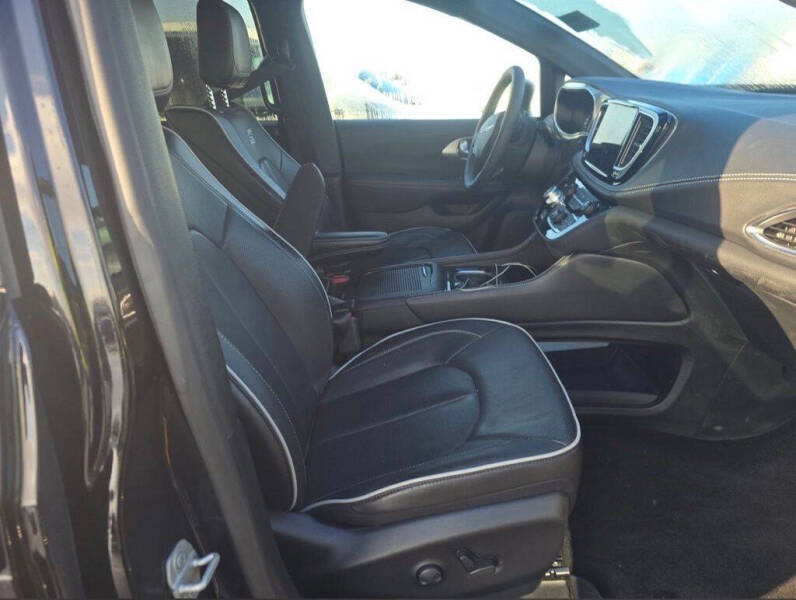 2025 Chrysler Pacifica Limited