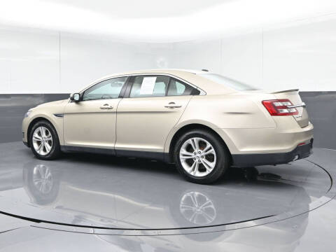 2017 Ford Taurus SEL