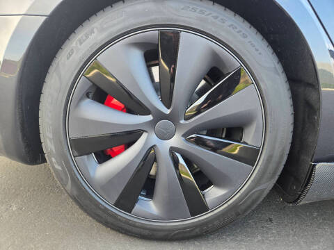 2024 Tesla Model S Plaid