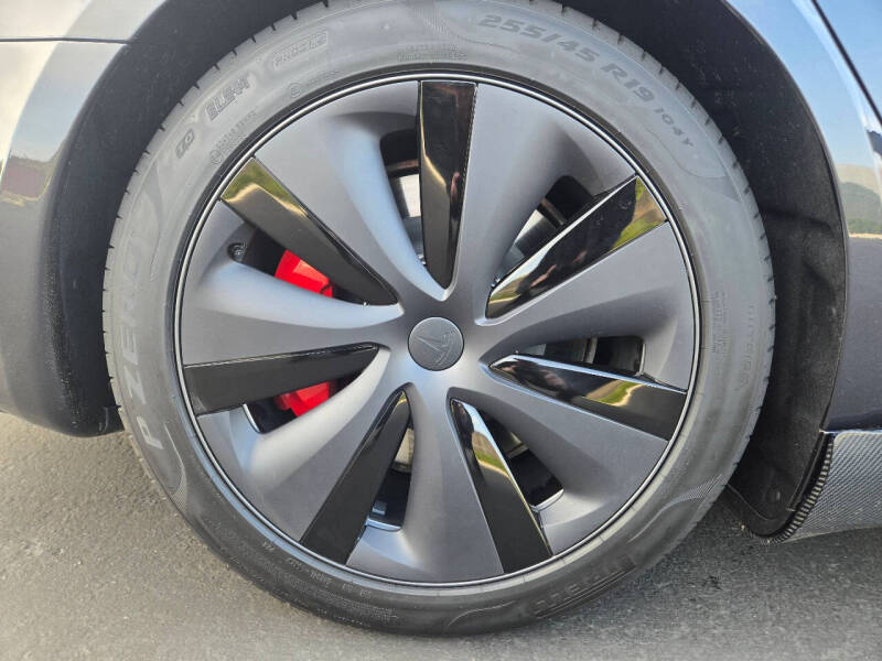 2024 Tesla Model S Plaid