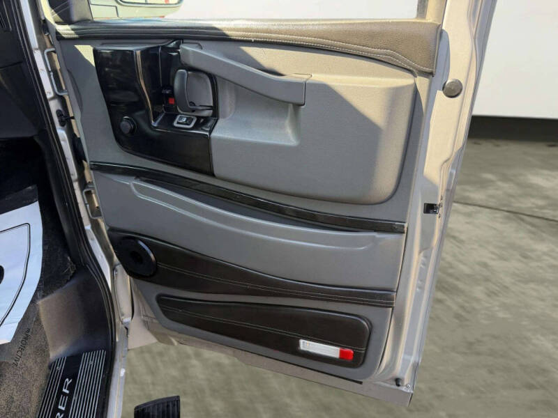 2021 Chevrolet Express LS 2500