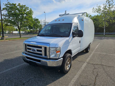 2013 Ford E-Series E-350 SD