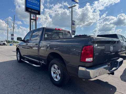 2017 RAM 1500 SLT