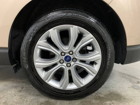 2020 Ford Edge Titanium