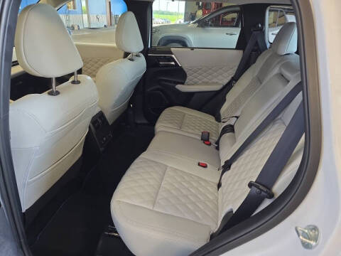 2024 Mitsubishi Outlander PHEV SEL