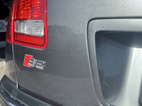 2007 Audi S8 quattro