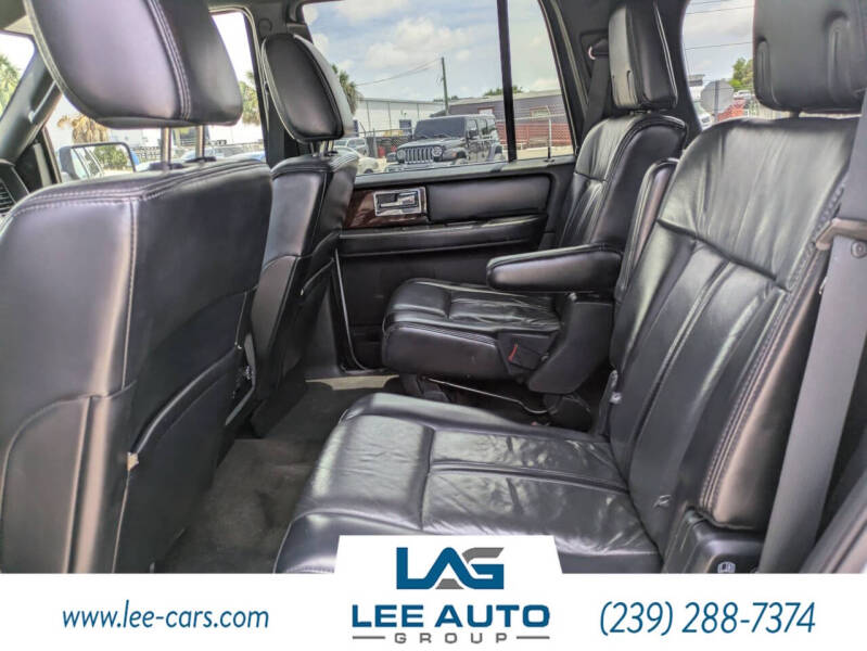 2017 Lincoln Navigator Select