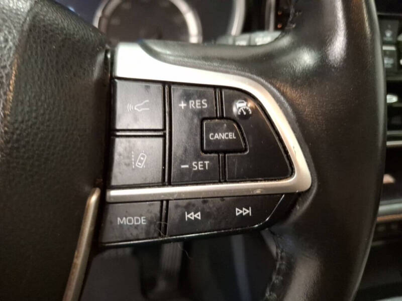 2023 Toyota Highlander Hybrid Bronze Edition