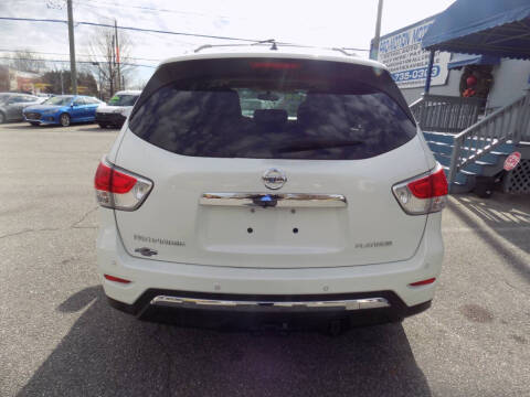 2015 Nissan Pathfinder Platinum