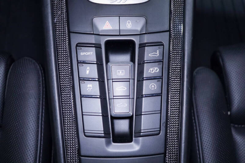 2018 Porsche 911 Carrera 4S