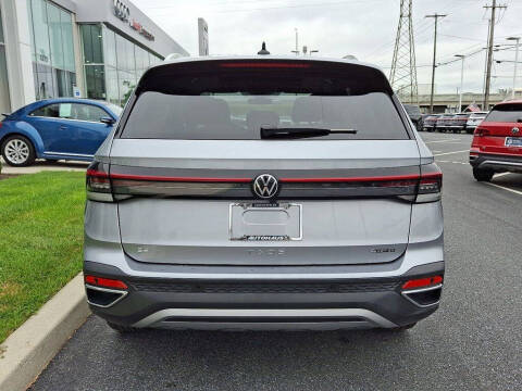 2025 Volkswagen Taos SE 4Motion